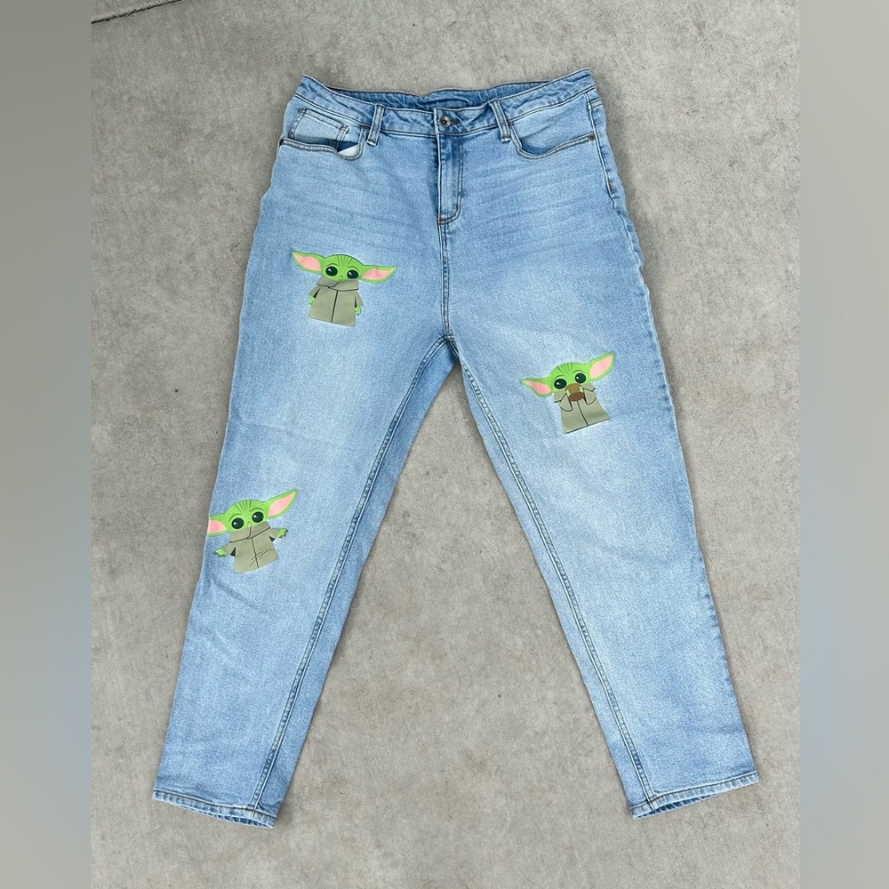 Her Universe Grogu Jeans